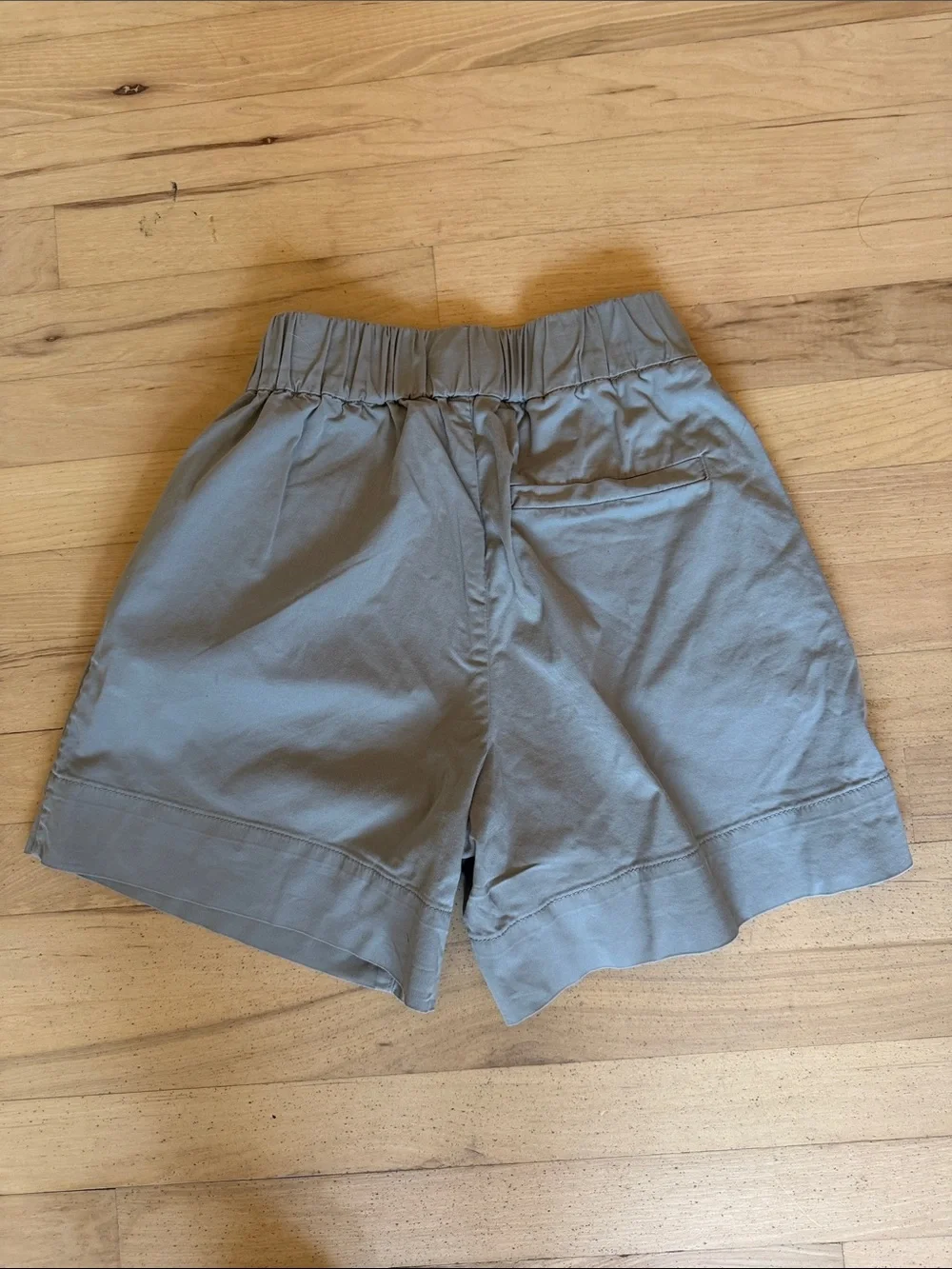 Everlane Green Women’s Elastic-Waist Shorts